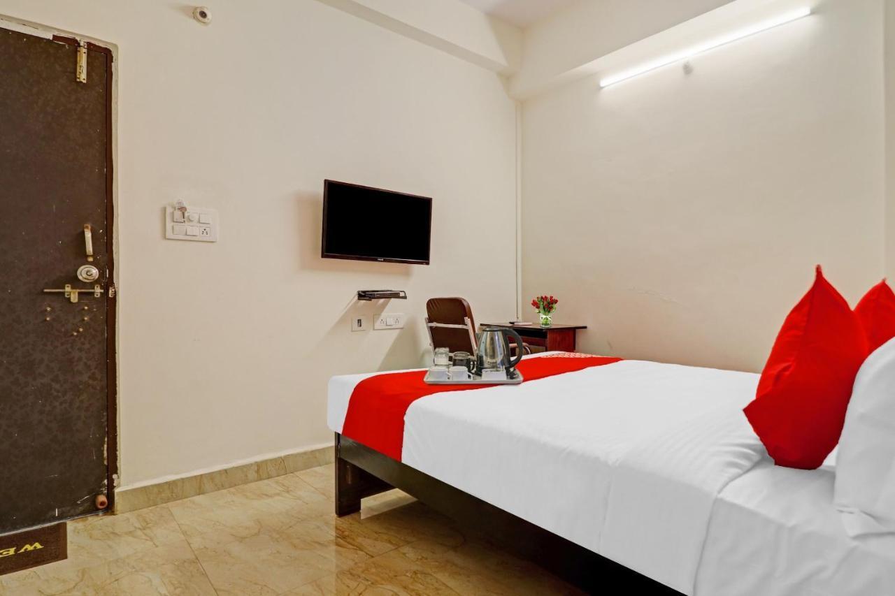 Oyo Happy Stay Hotels Hyderabad Eksteriør billede