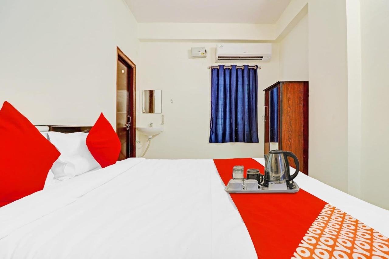 Oyo Happy Stay Hotels Hyderabad Eksteriør billede