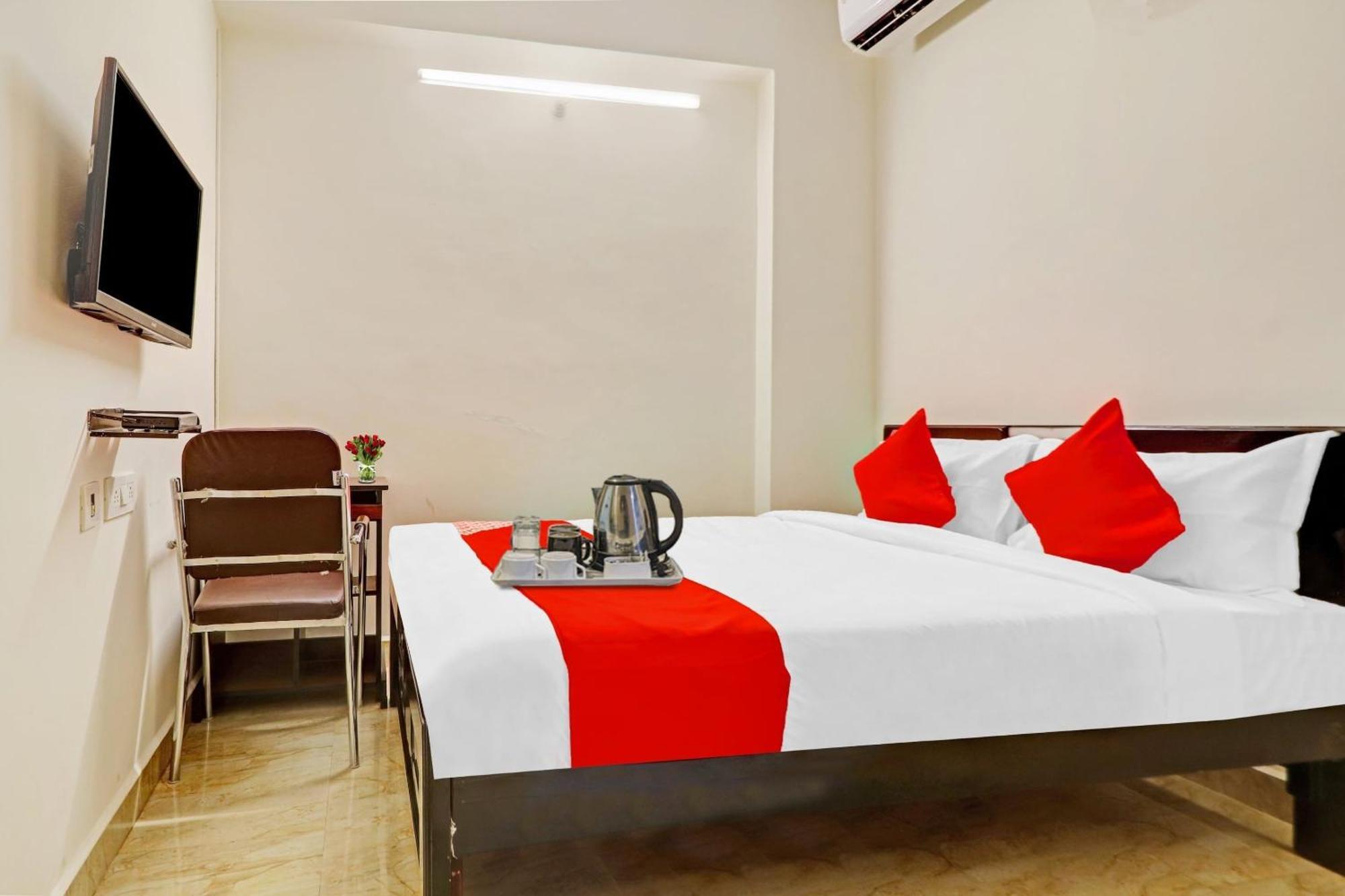 Oyo Happy Stay Hotels Hyderabad Eksteriør billede